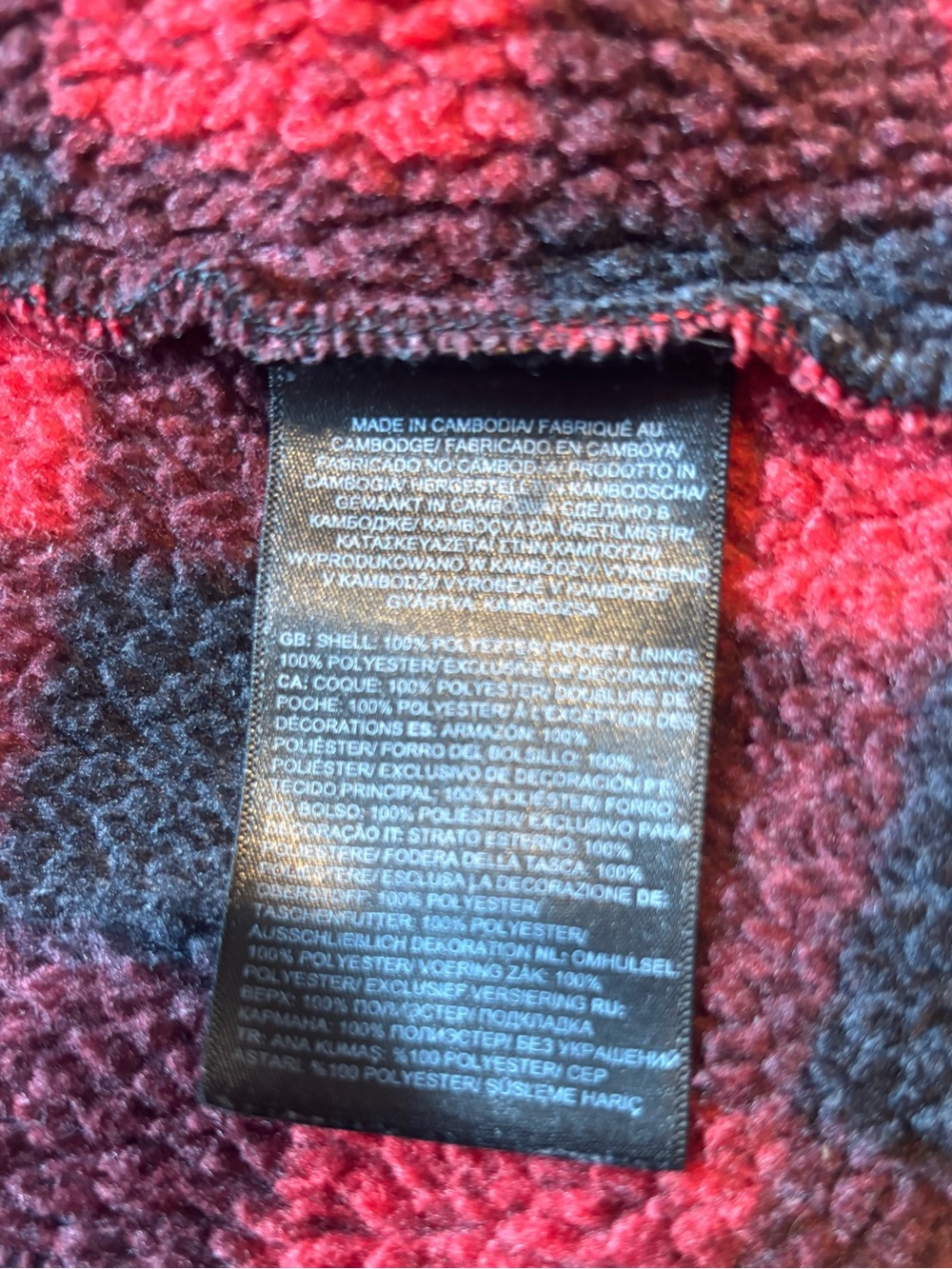 The North Face Women's Red & Black Buffalo Plaid Fleece Jacket - Picture 5 of 6